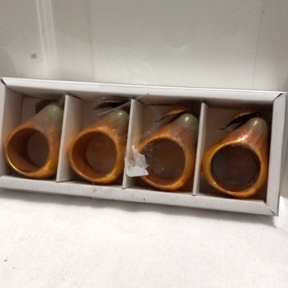 4 Pear Napkin Rings - Picture 2 of 5